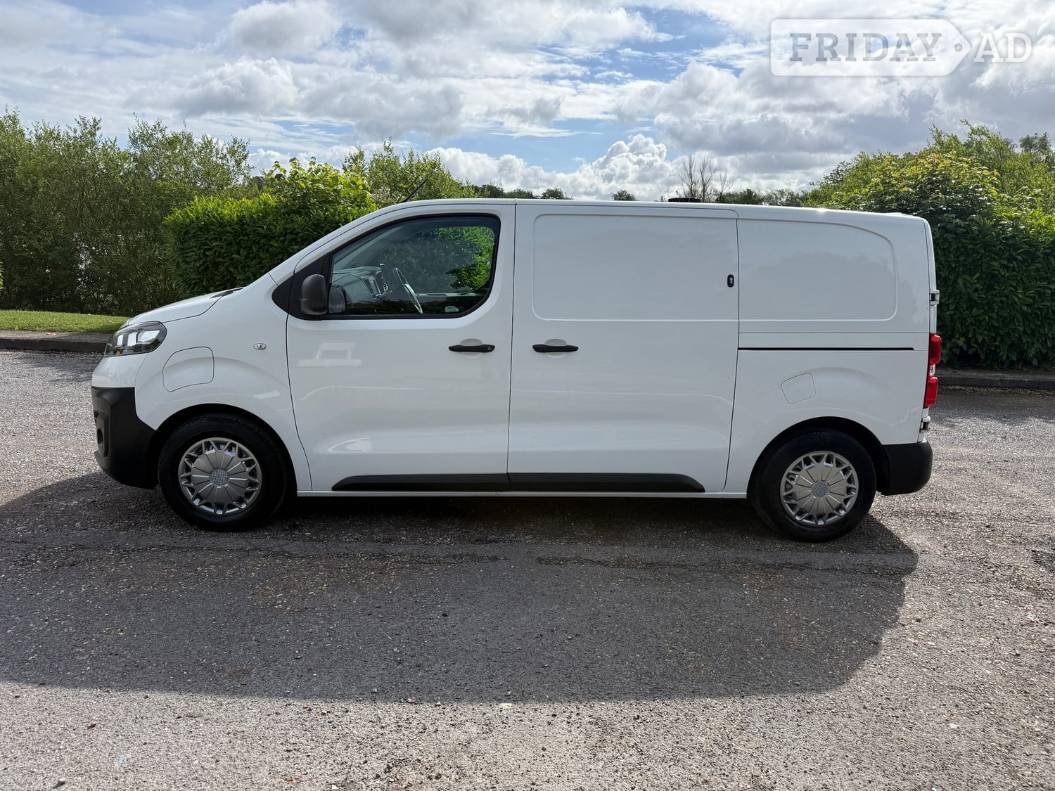[ berth ]Vauxhall Vivaro