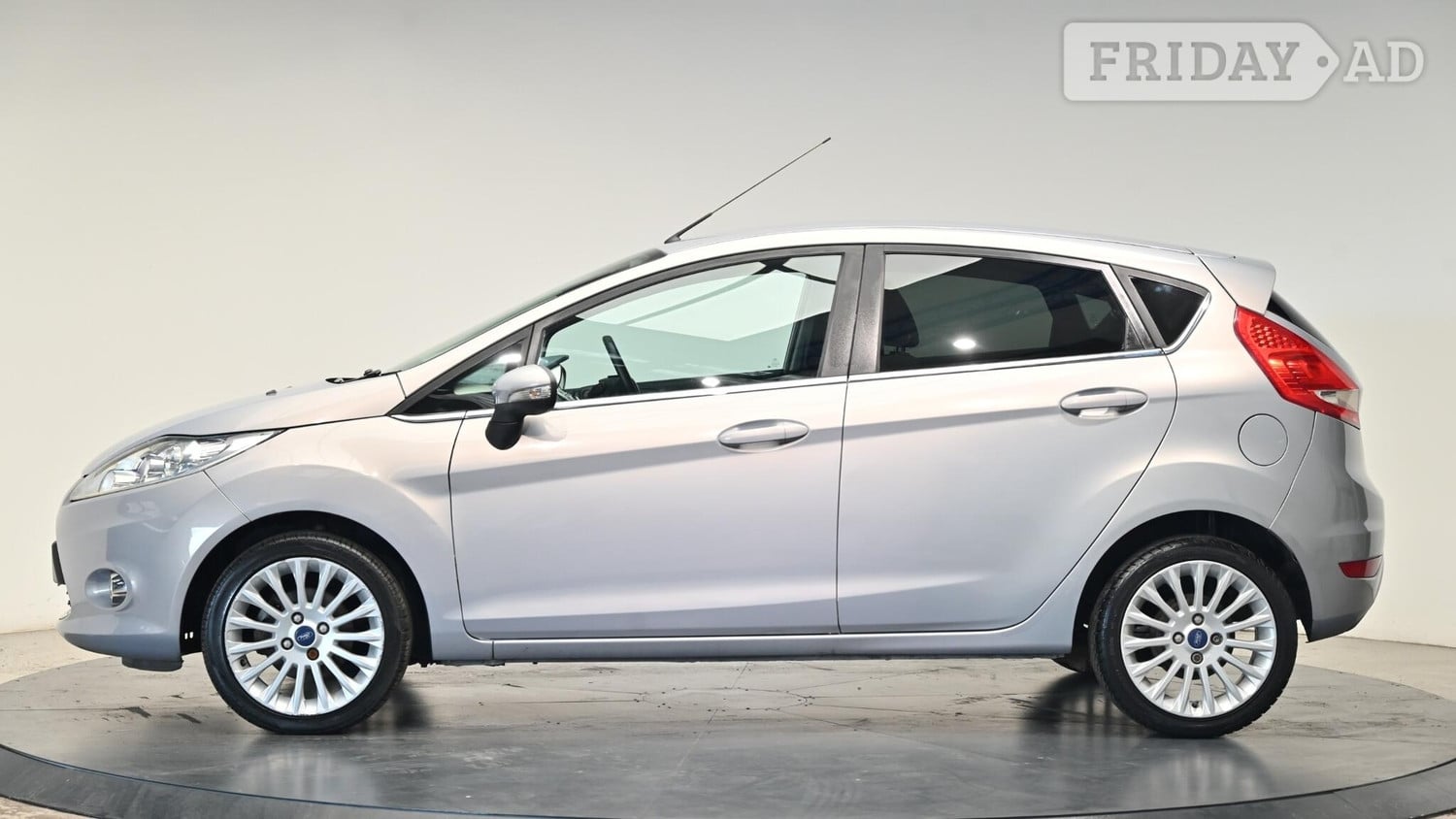 [ berth ]Ford Fiesta