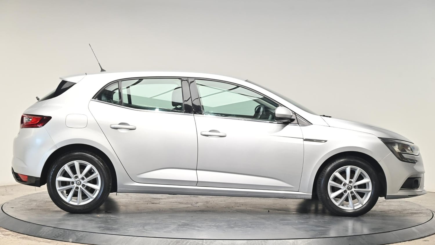 Renault Megane 2016 - Cars in Cullompton