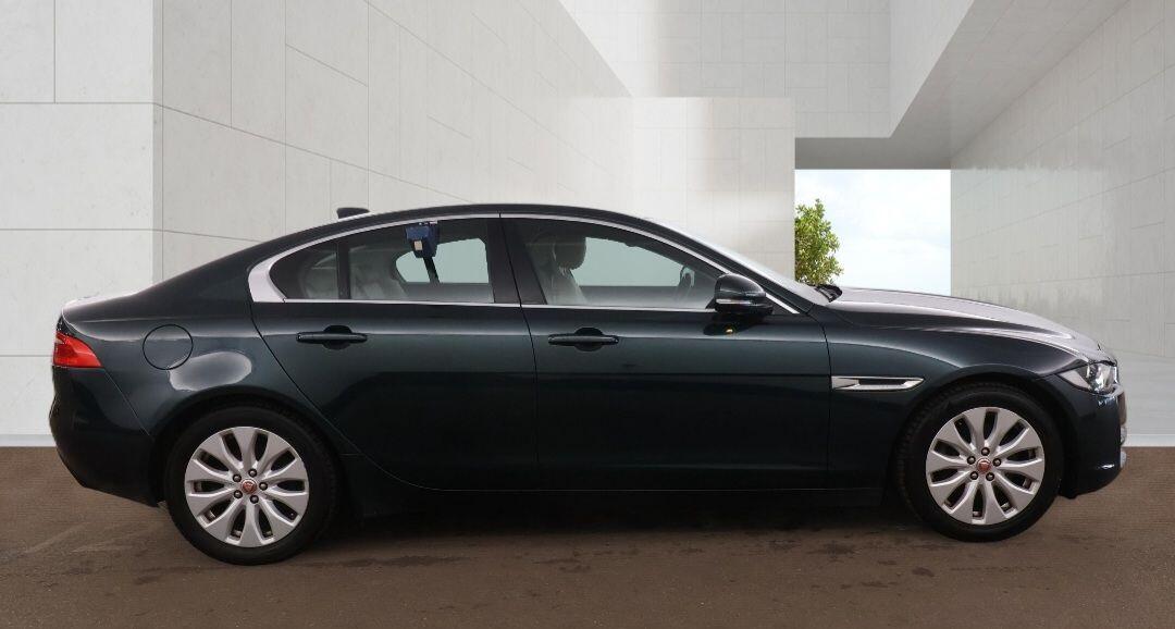 Jaguar XE 2017 - Cars