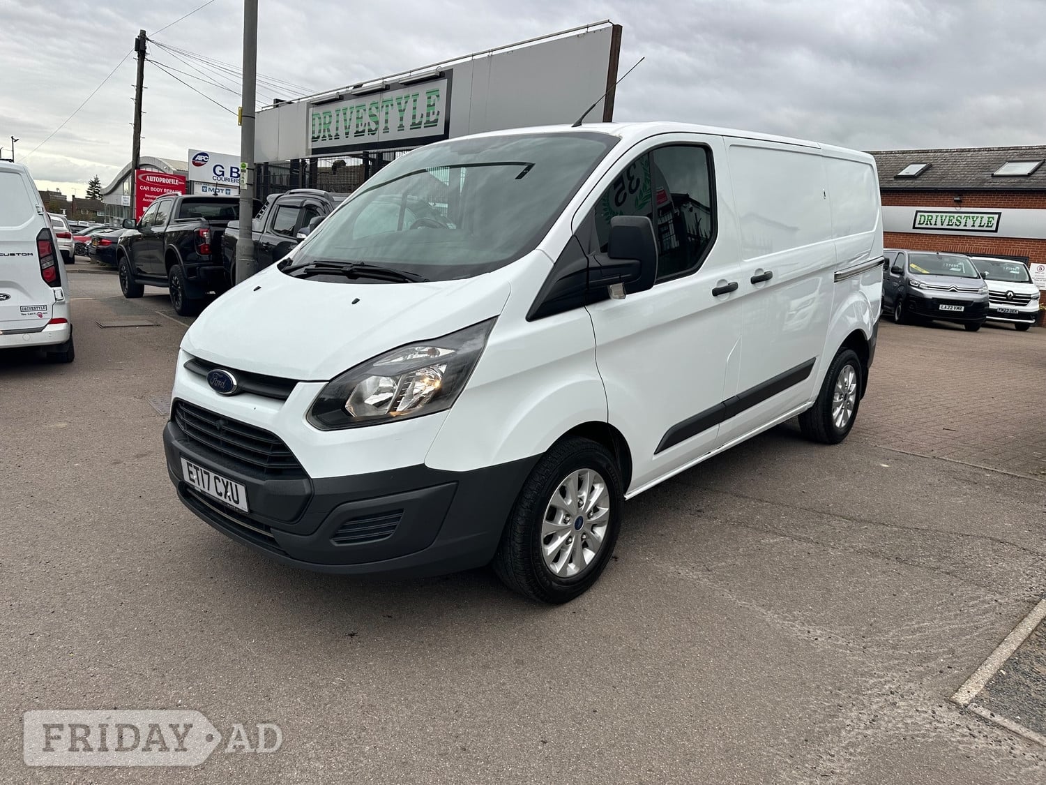 [ berth ]Ford Transit Custom
