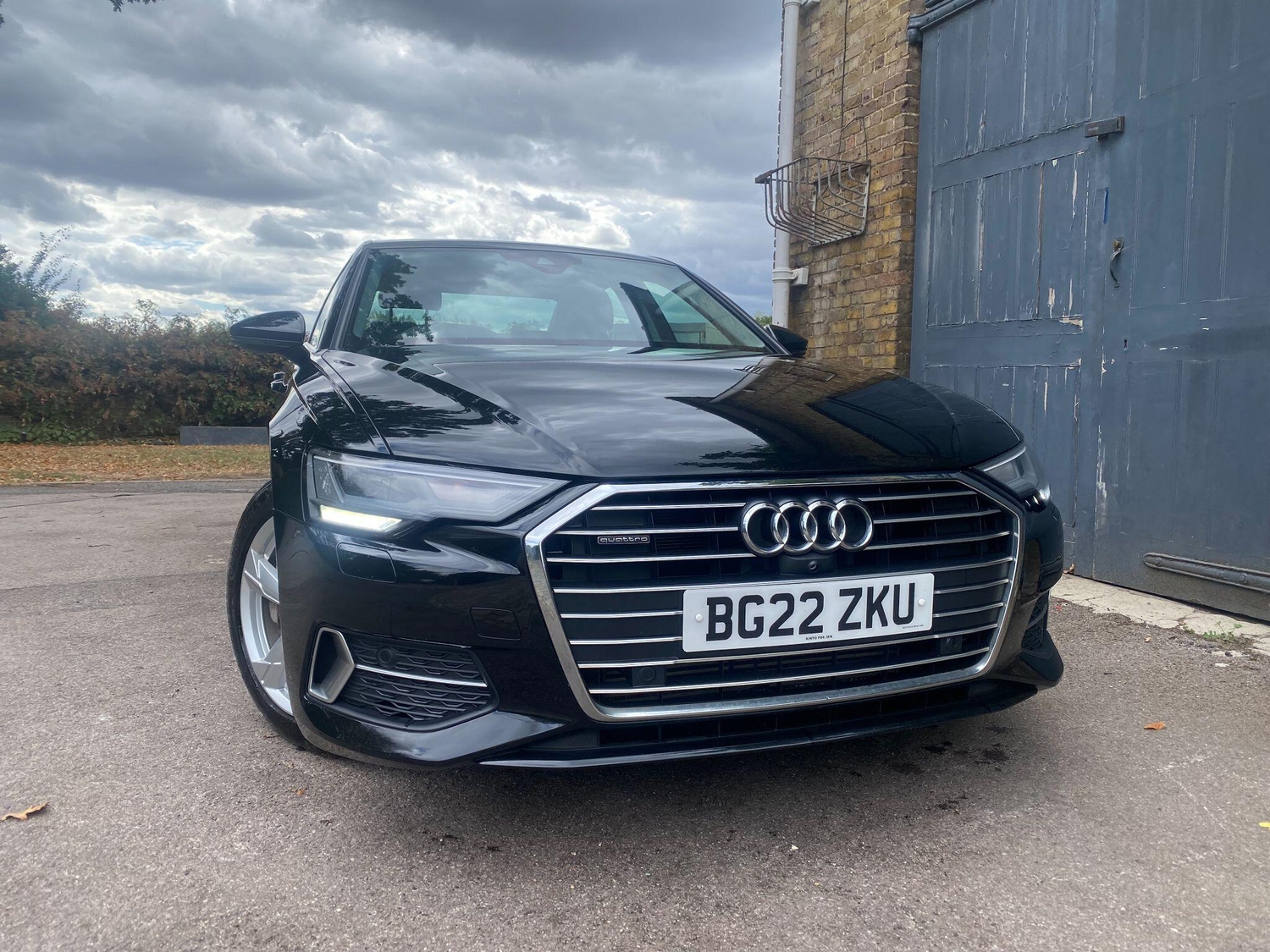 [ berth ]Audi A6 Saloon