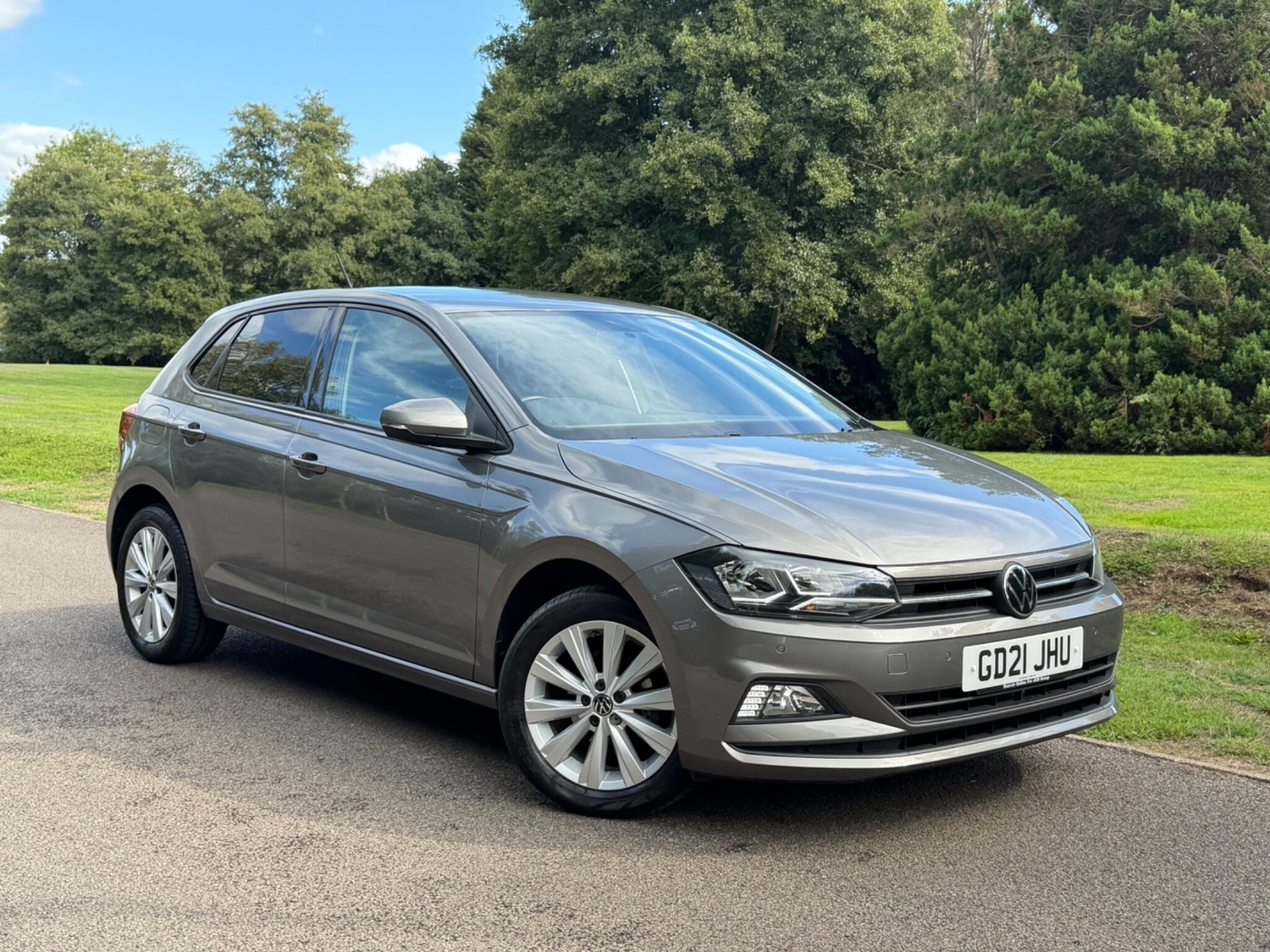 Volkswagen Polo 2021 - Cars in Addlestone