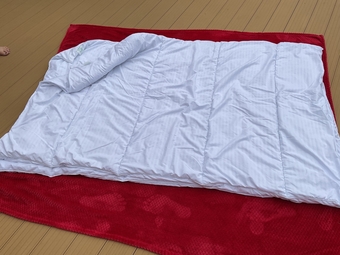 2 x DUVALAY SLEEPING BAG BUNDLES WITH SUMMER &amp;WINTER QUILTS