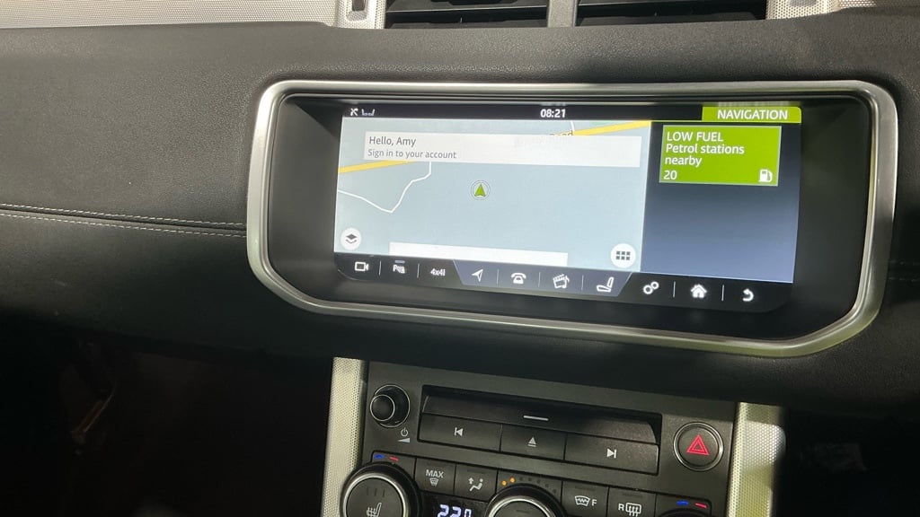 [ berth ]Land Rover Range Rover Evoque