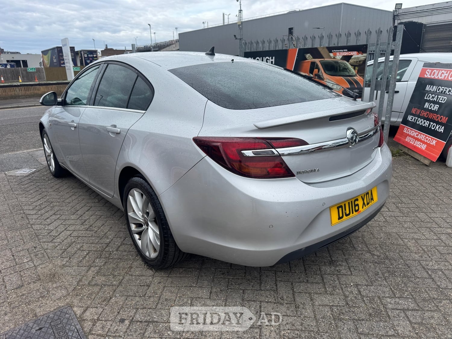 [ berth ]Vauxhall Insignia