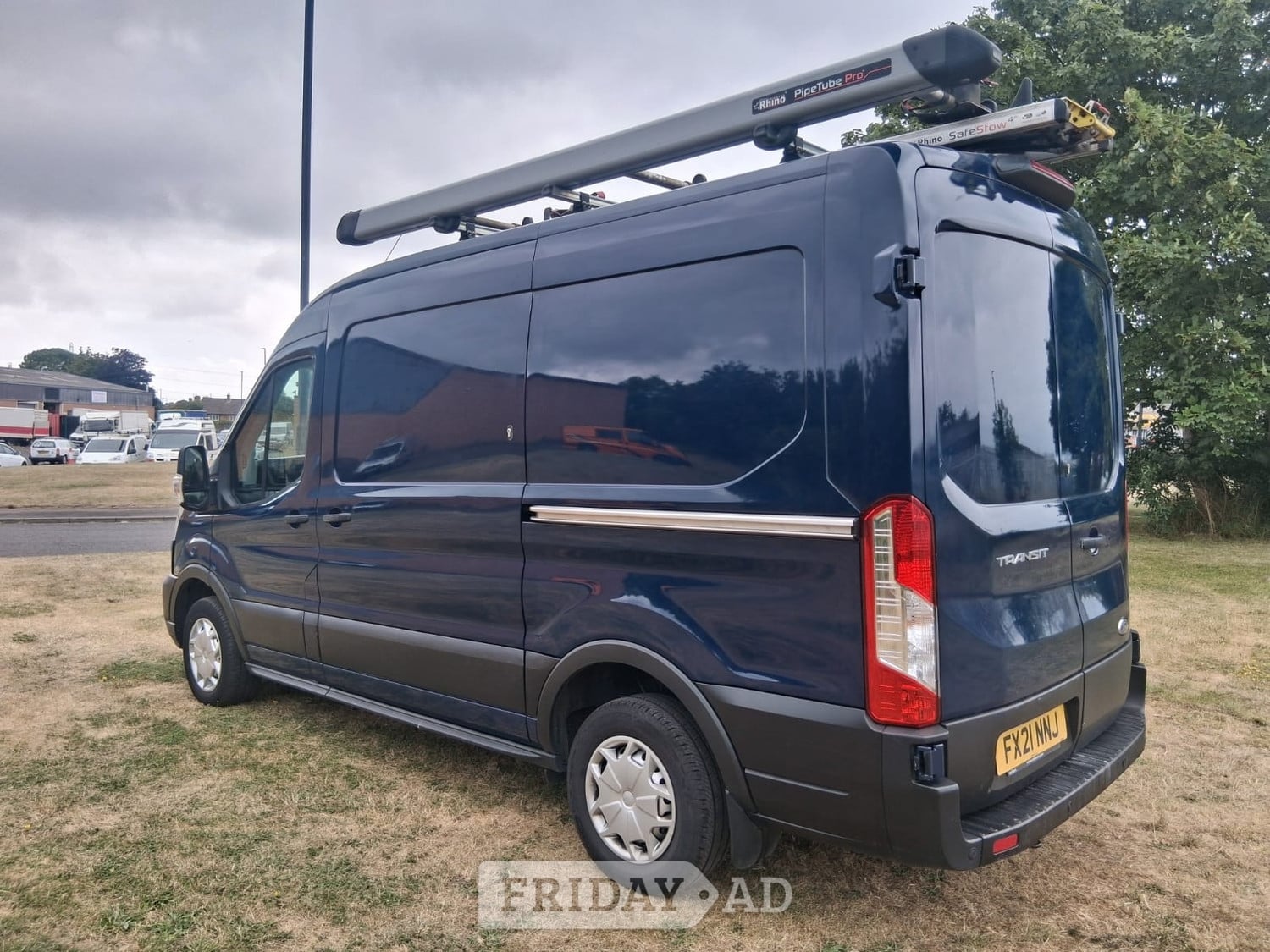 [ berth ]Ford Transit