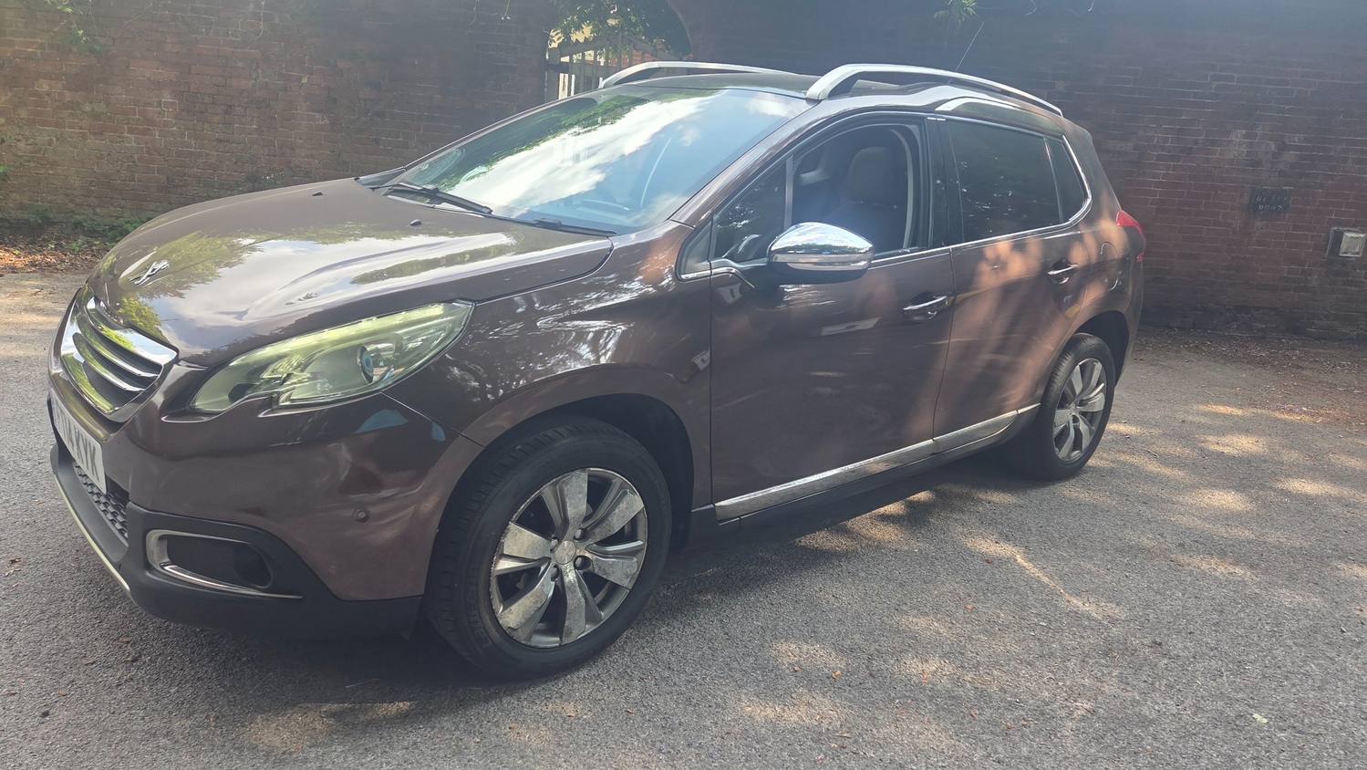 [ berth ]Peugeot 2008