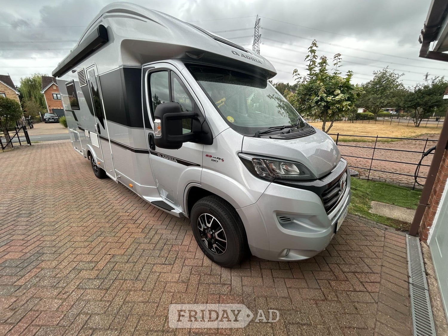 Adria Matrix Supreme 670 SLT 2018 for sale in Love Clough