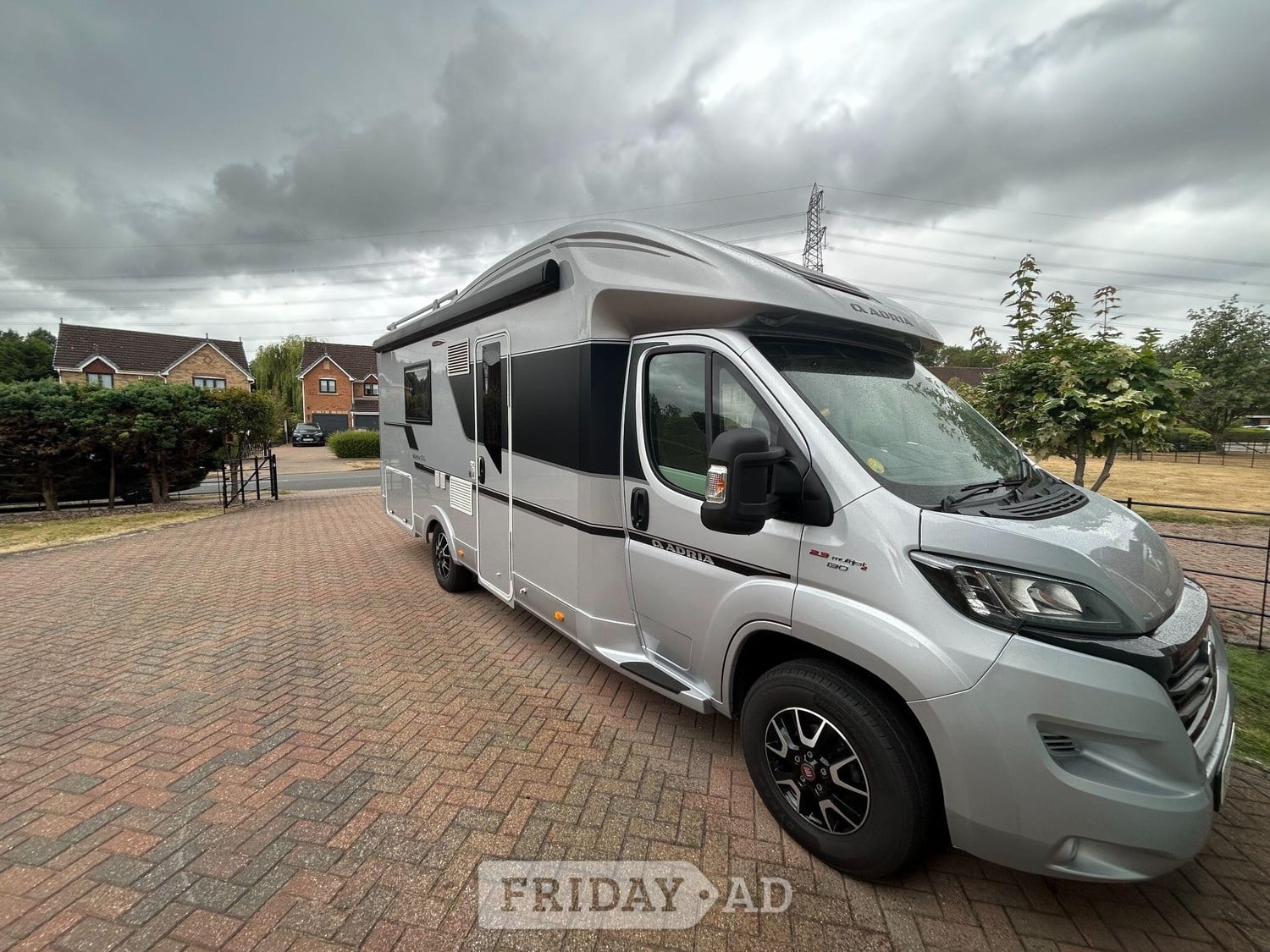 [5 berth ]Adria Matrix Supreme 670 SLT