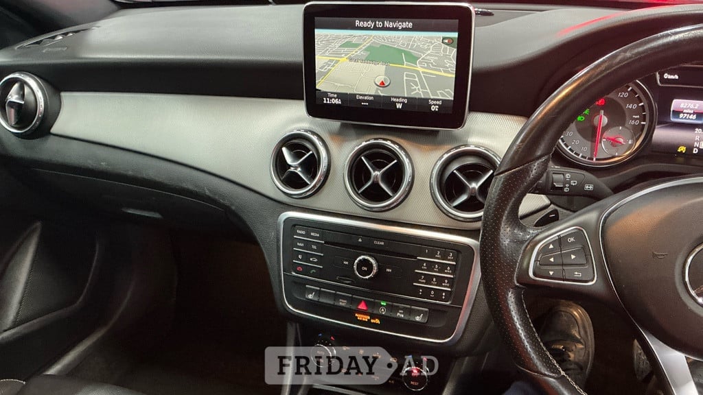 [ berth ]Mercedes-Benz GLA