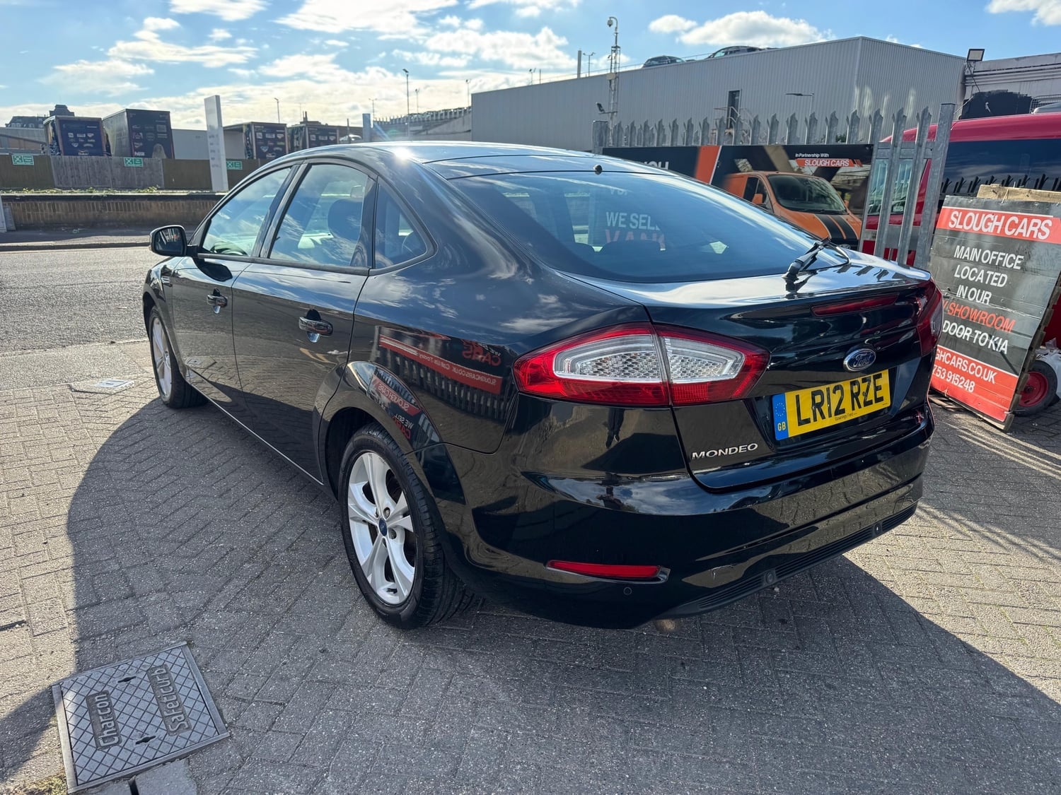 [ berth ]Ford Mondeo