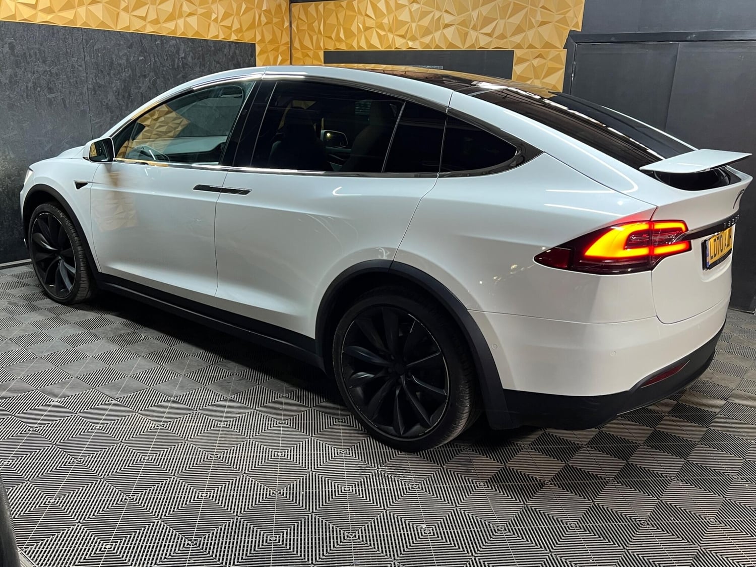 Tesla Model X 2020 - Cars in Halifax