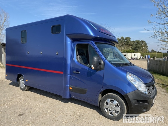 Trevett &amp; Smith Carriage Box  Horsebox in Landford