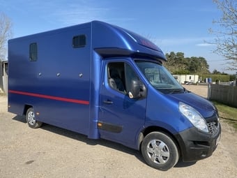 Trevett &amp; Smith Carriage Box Renault Horsebox