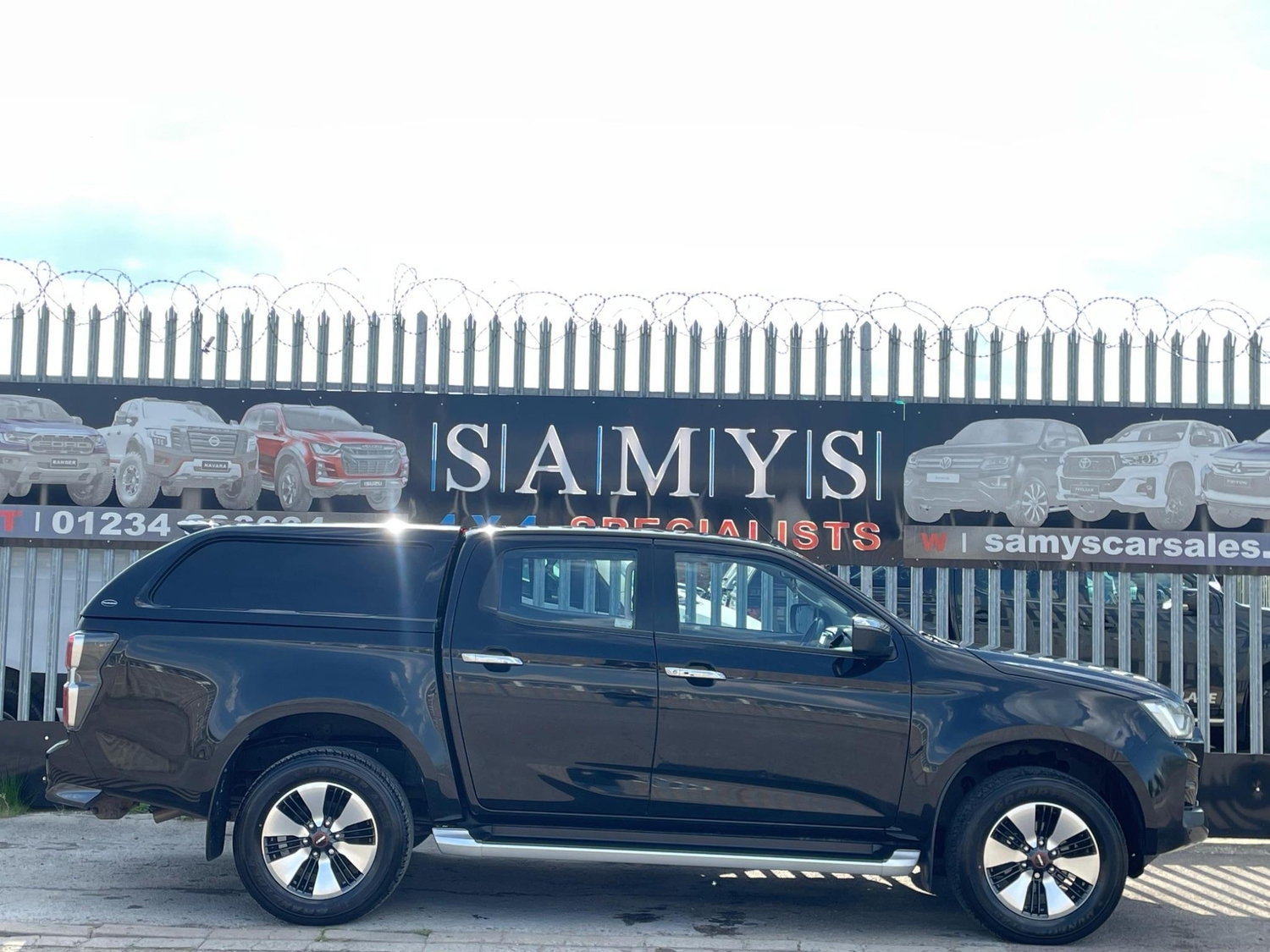 Isuzu D-MAX 2023 - Vans & Commercial Vehicles in Bedford