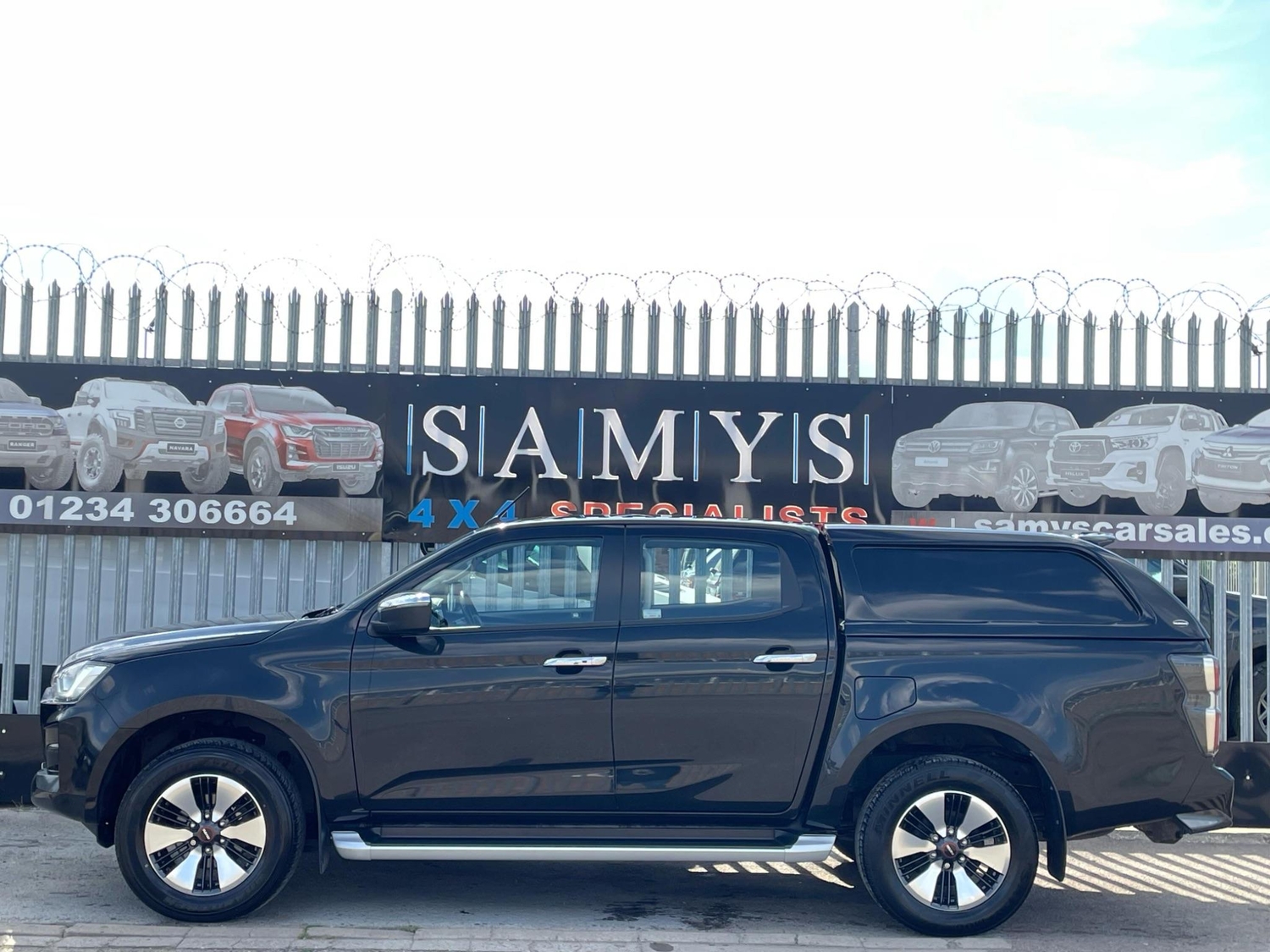 Isuzu D-MAX 2023 - Vans & Commercial Vehicles