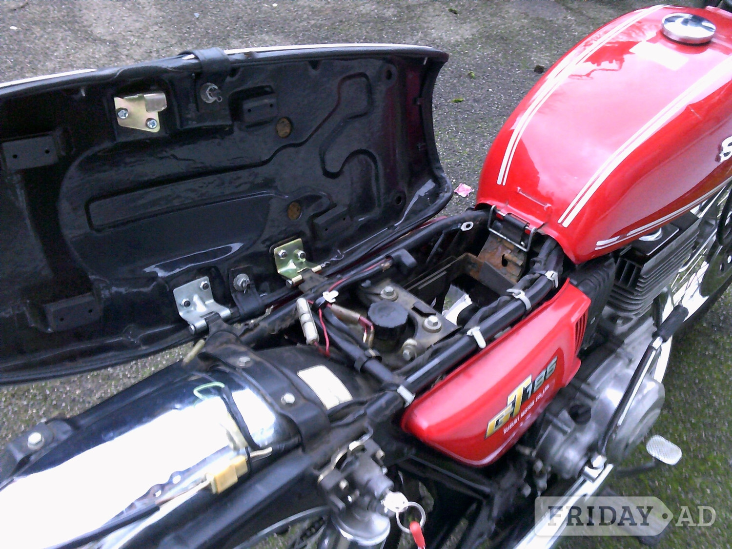 Suzuki 185GT 1975 - Motorbikes, Scooters & Quads