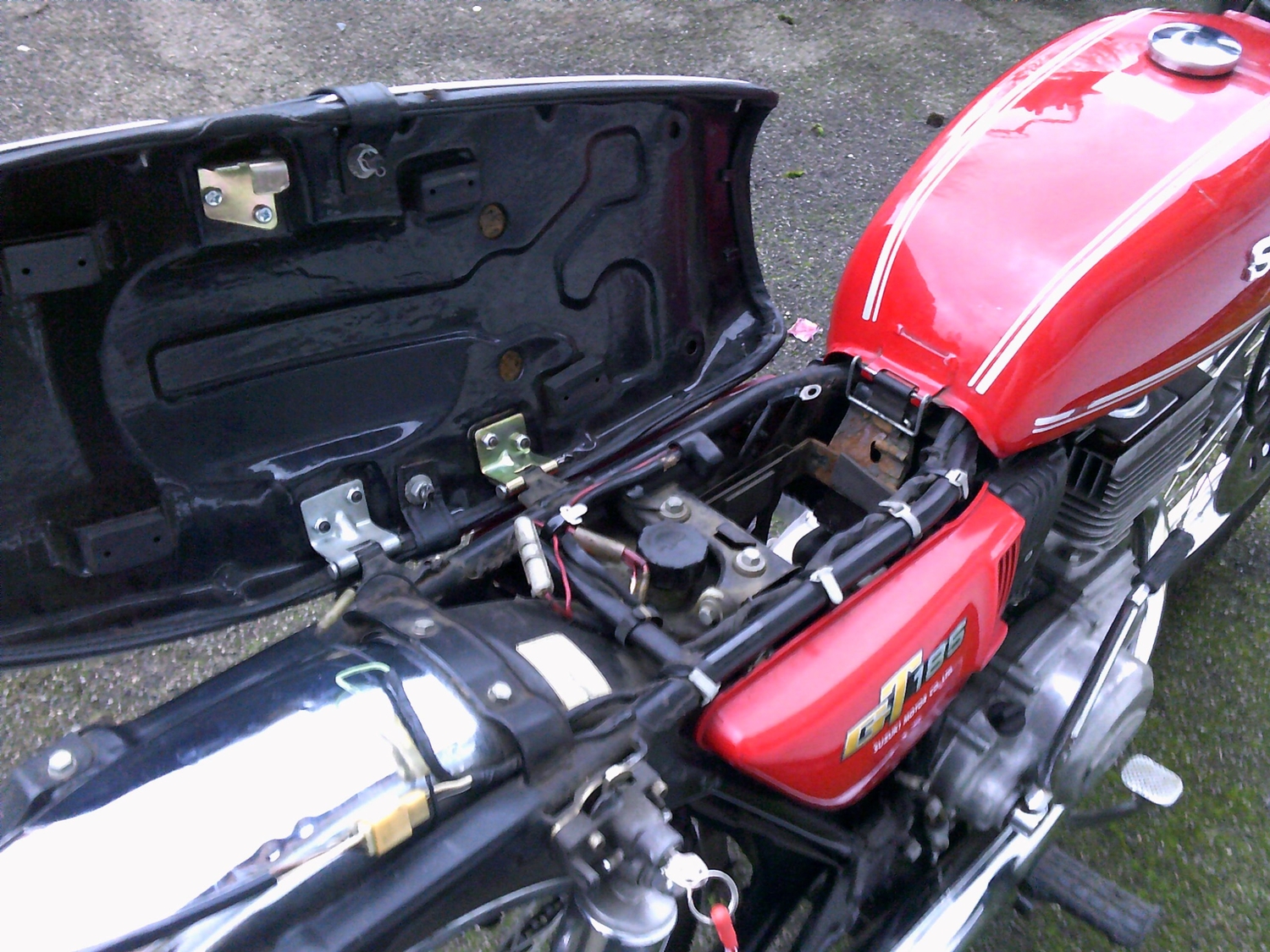 Suzuki 185GT 1975 - Motorbikes, Scooters & Quads