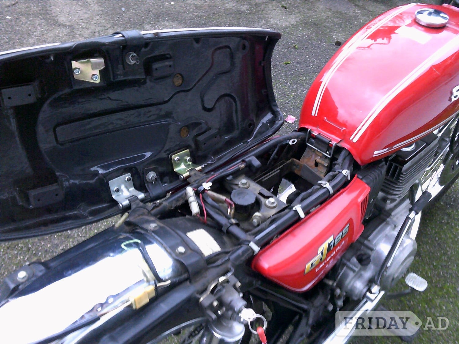 Suzuki 185GT 1975 - Motorbikes, Scooters & Quads