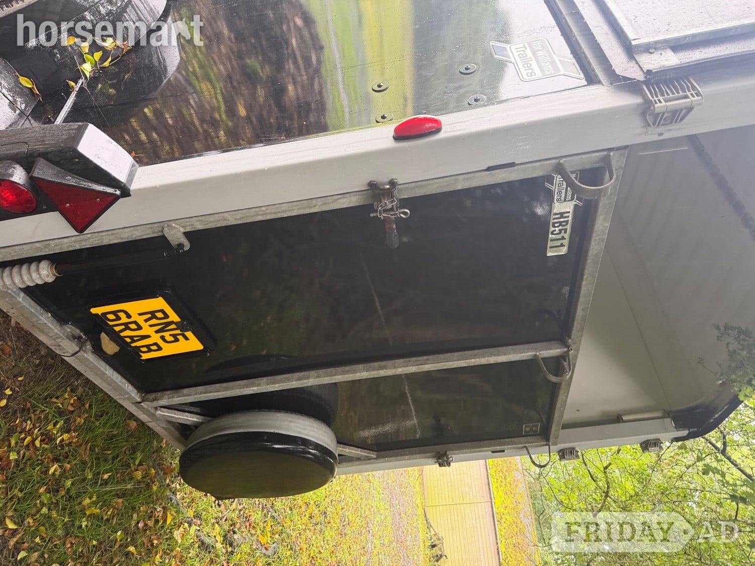 [ berth ]Ifor Williams HB511