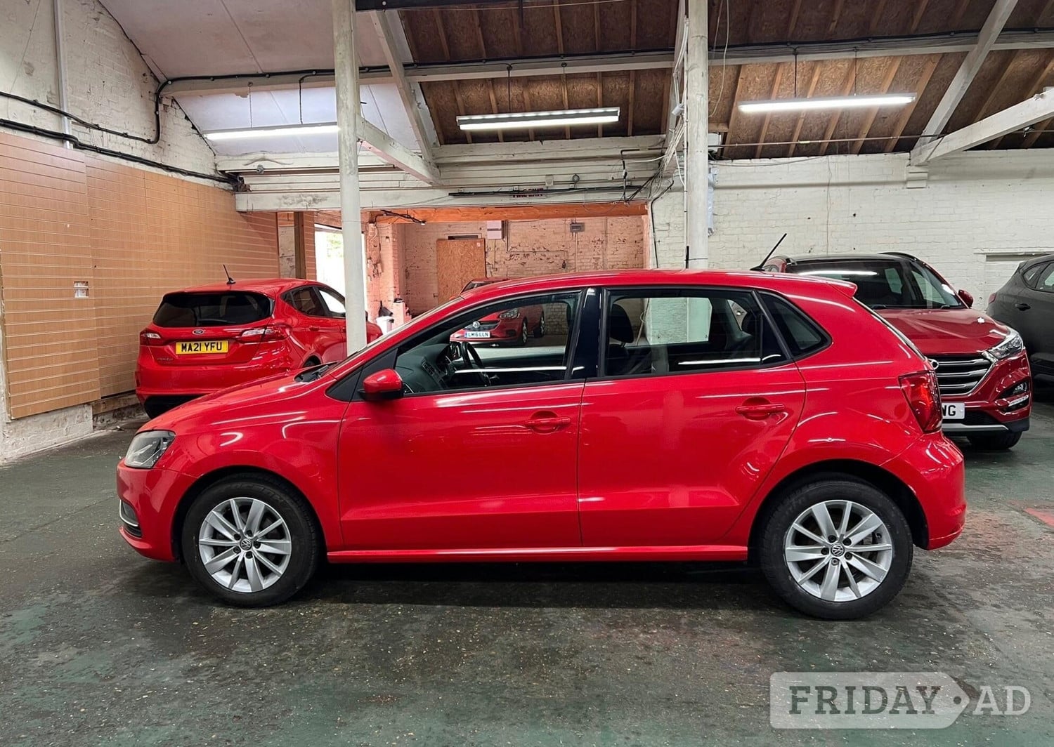 Volkswagen Polo 2014 - Cars