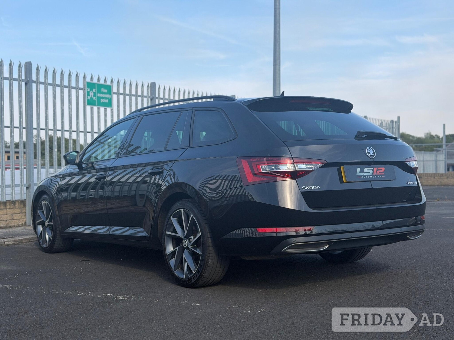 Skoda Superb 2017 - Cars in Leeds