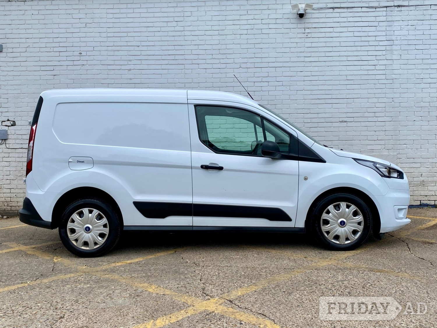 [ berth ]Ford Transit Connect