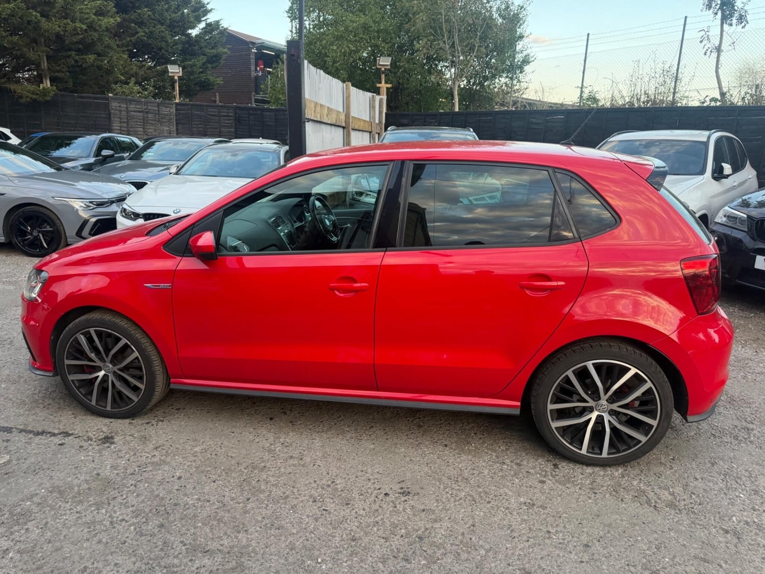 Volkswagen Polo 2016 - Cars in Addlestone