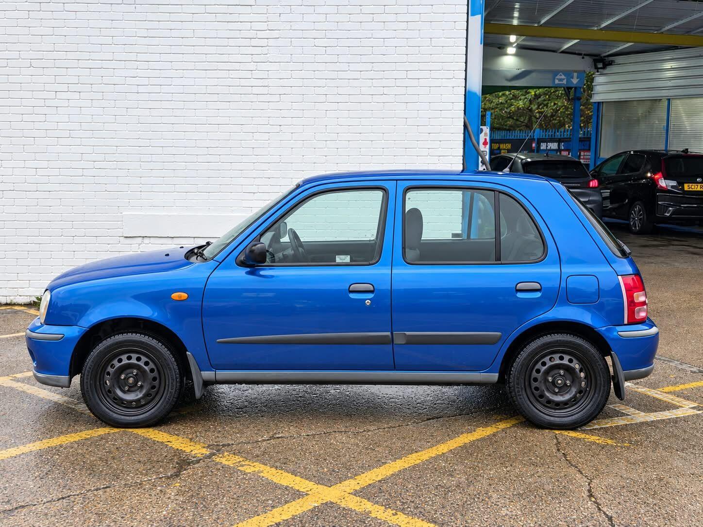 Nissan Micra 2000 - Cars