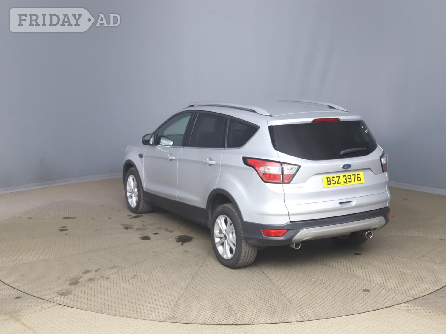 [ berth ]Ford Kuga