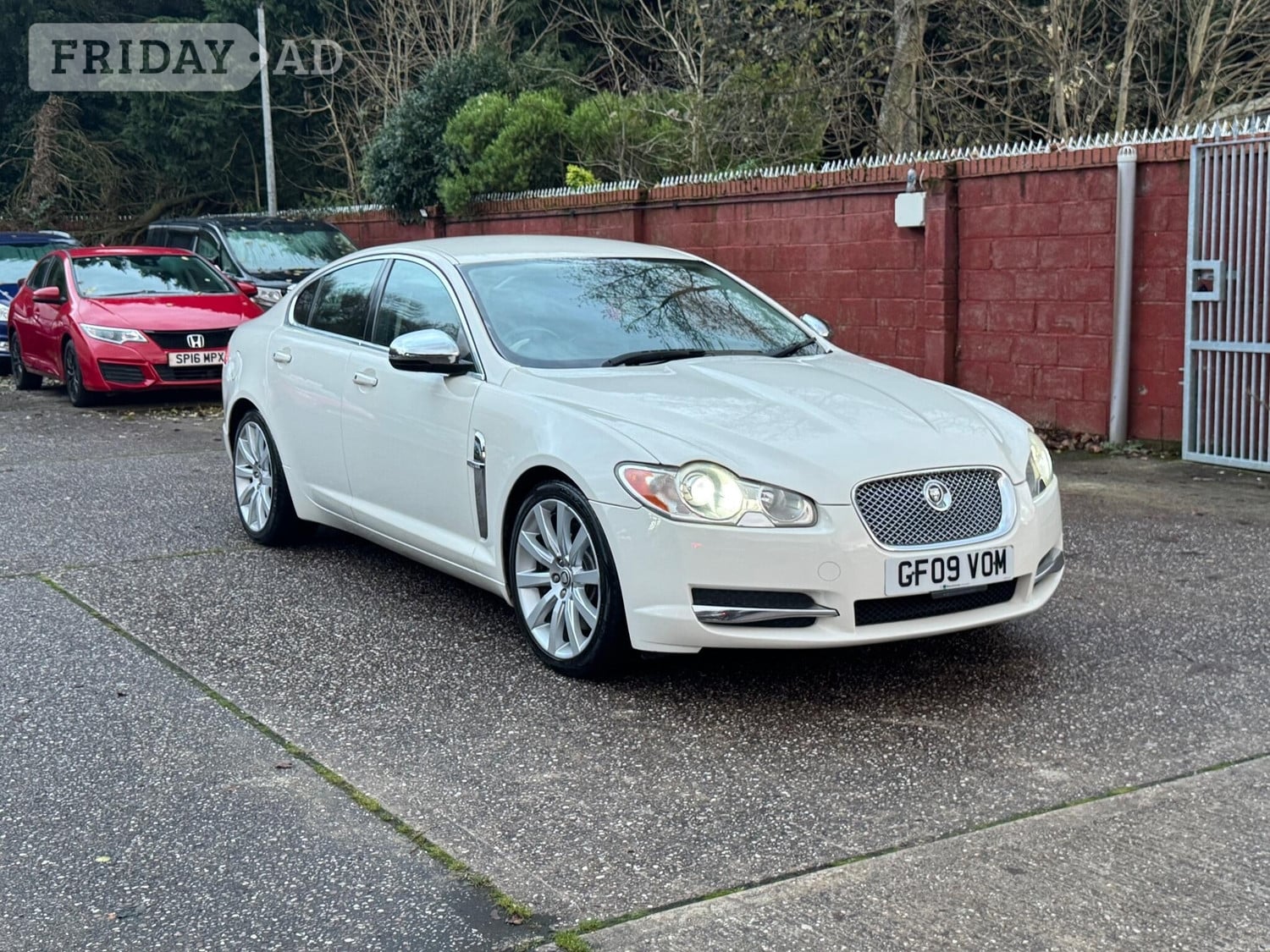 [ berth ]Jaguar XF