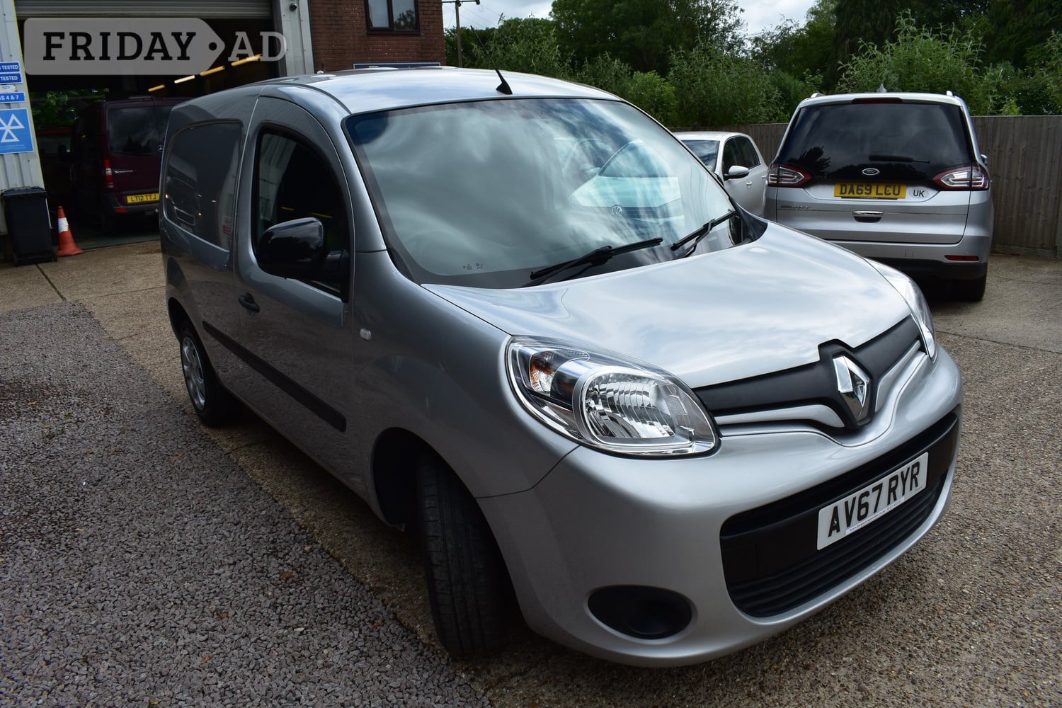 [ berth ]Renault Kangoo