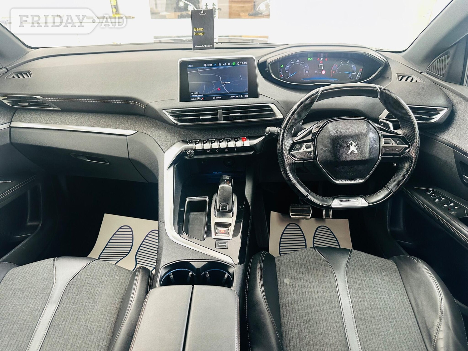 [ berth ]Peugeot 5008