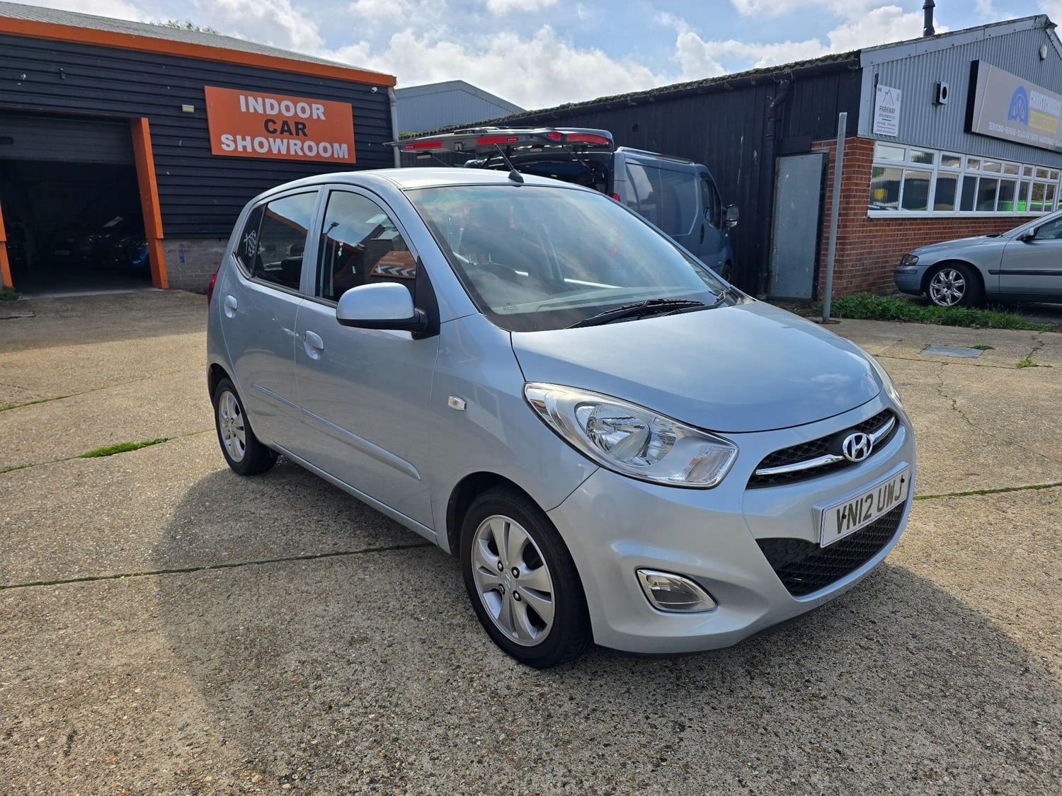 [ berth ]Hyundai i10