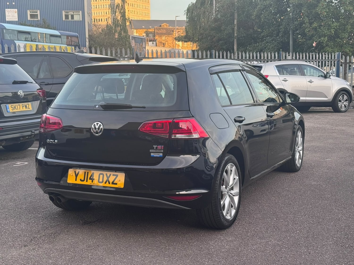 Volkswagen Golf 2014 - Cars
