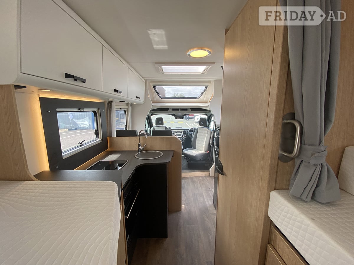 [2 berth ]Sunlight T 670 Adventure  S