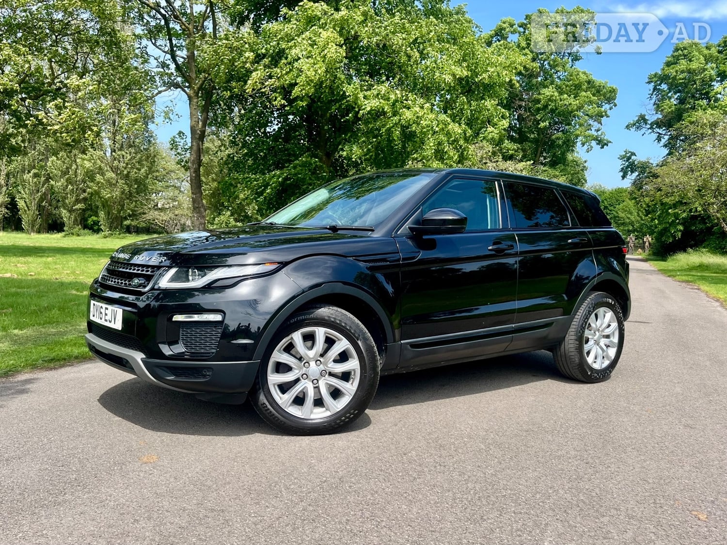 [ berth ]Land Rover Range Rover Evoque