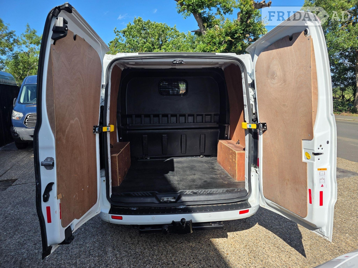 Ford Transit Custom 2020 - Vans & Commercial Vehicles