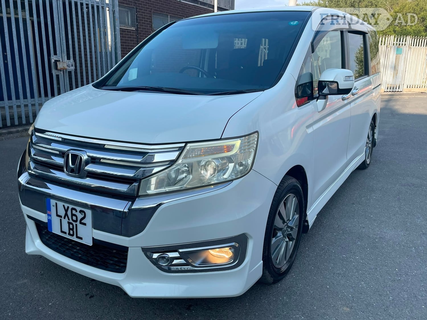 Honda Stepwagon 2012 - Cars in Rainham