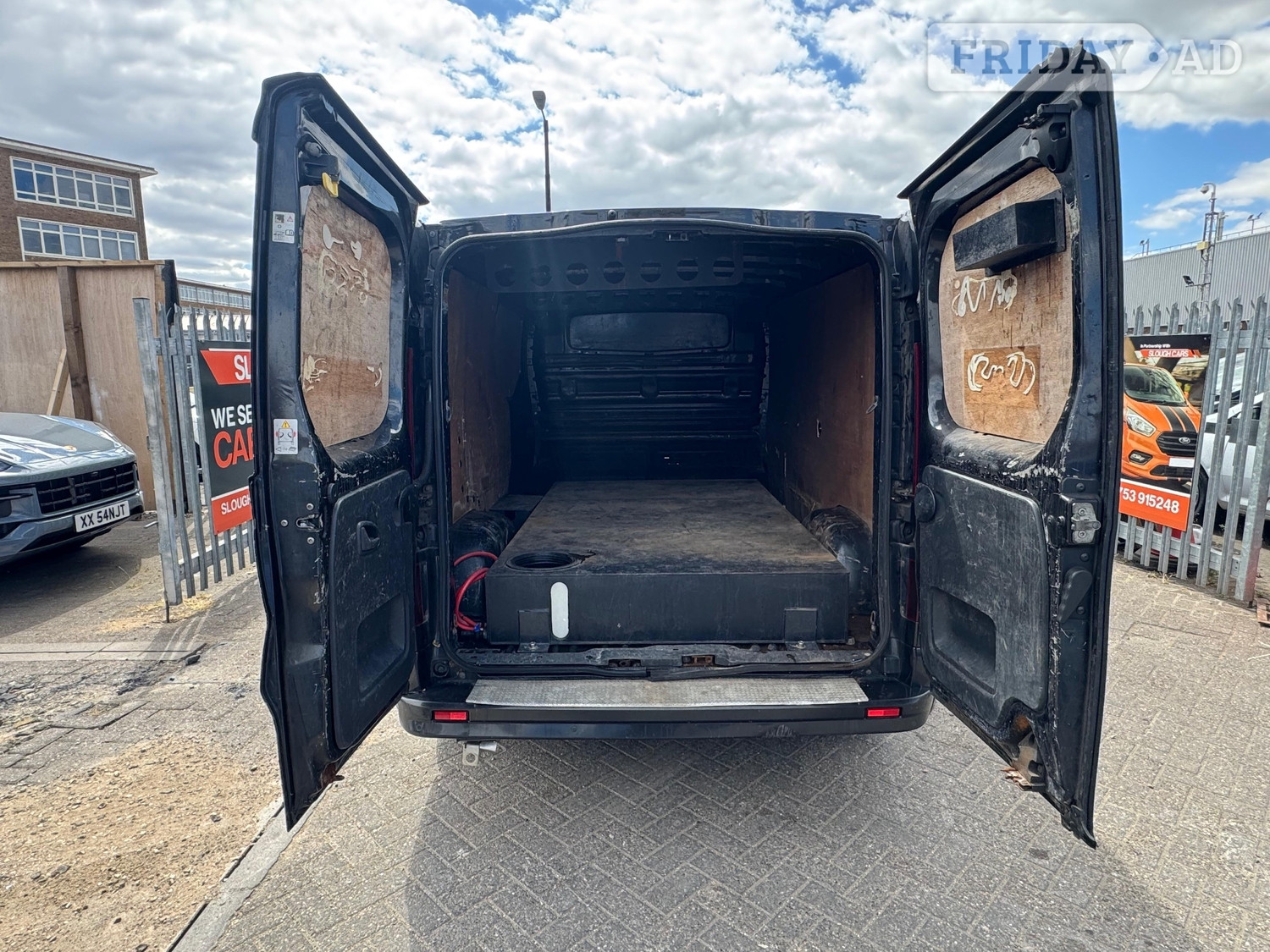 Vauxhall Vivaro 2015 - Vans & Commercial Vehicles