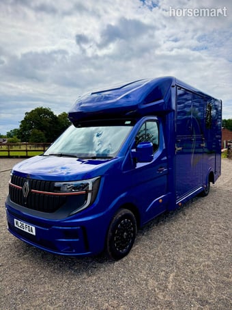 Equus ST3500 Renault Horsebox