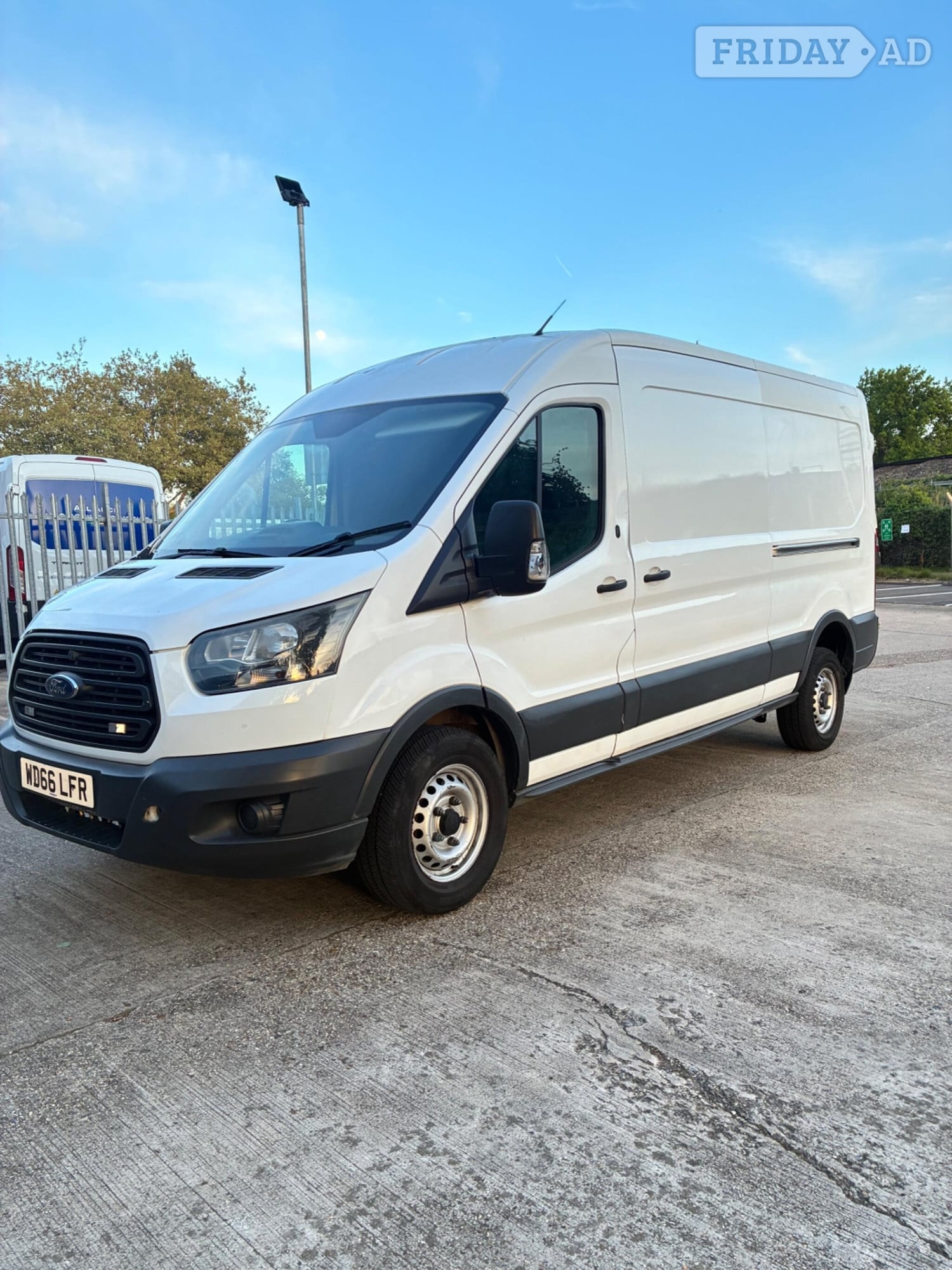 [ berth ]Ford Transit