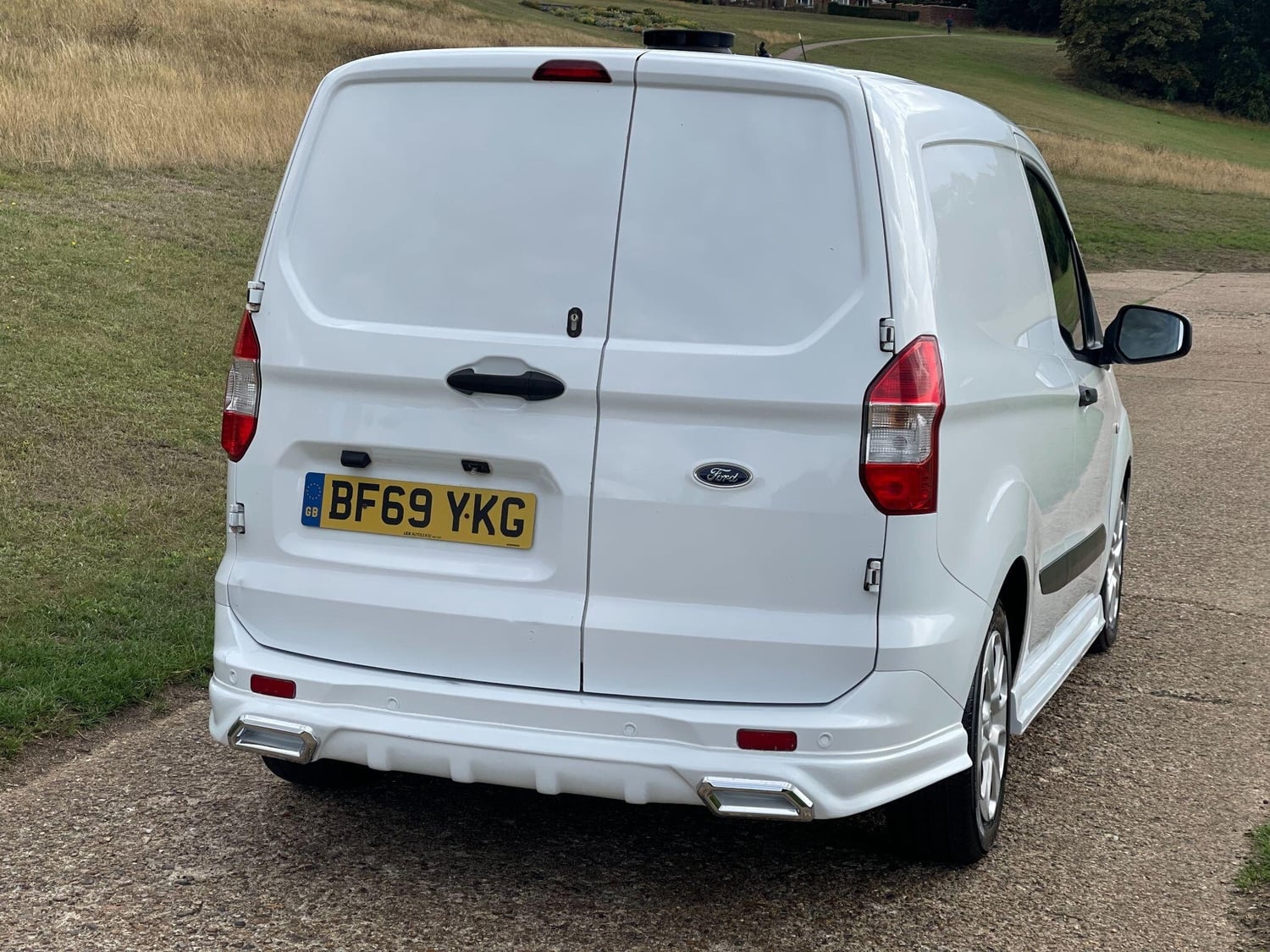 Ford Transit Courier 2019 - Vans & Commercial Vehicles