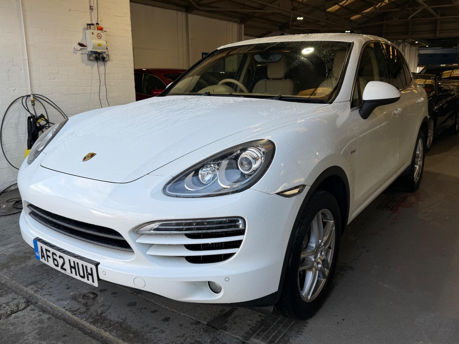 [ berth ]Porsche Cayenne