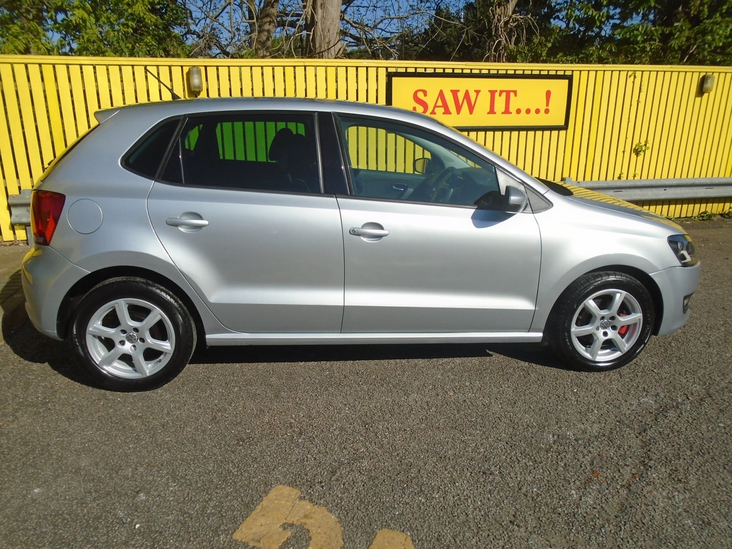 Volkswagen Polo 2010 - Cars in Worthing