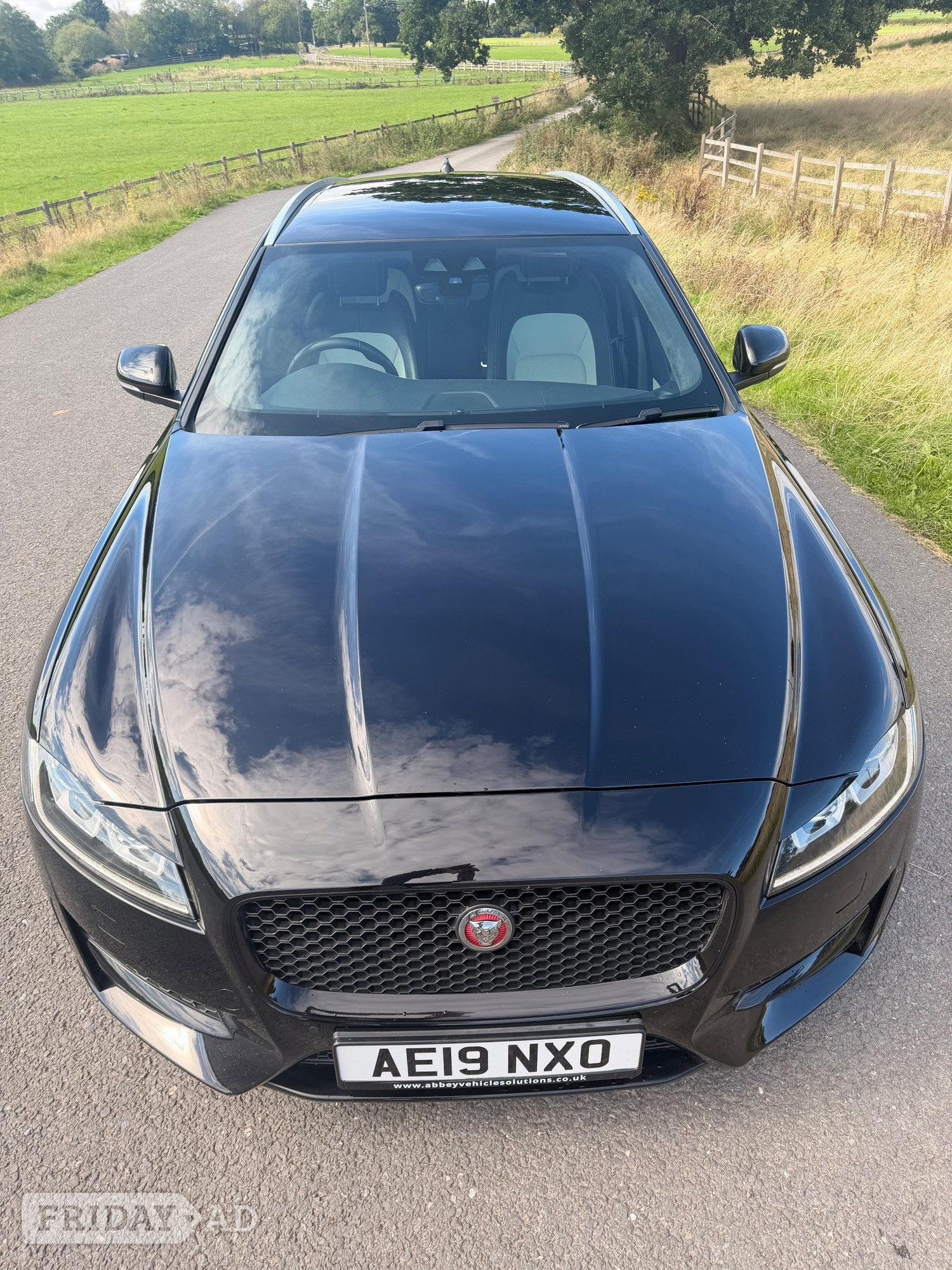 [ berth ]Jaguar XF