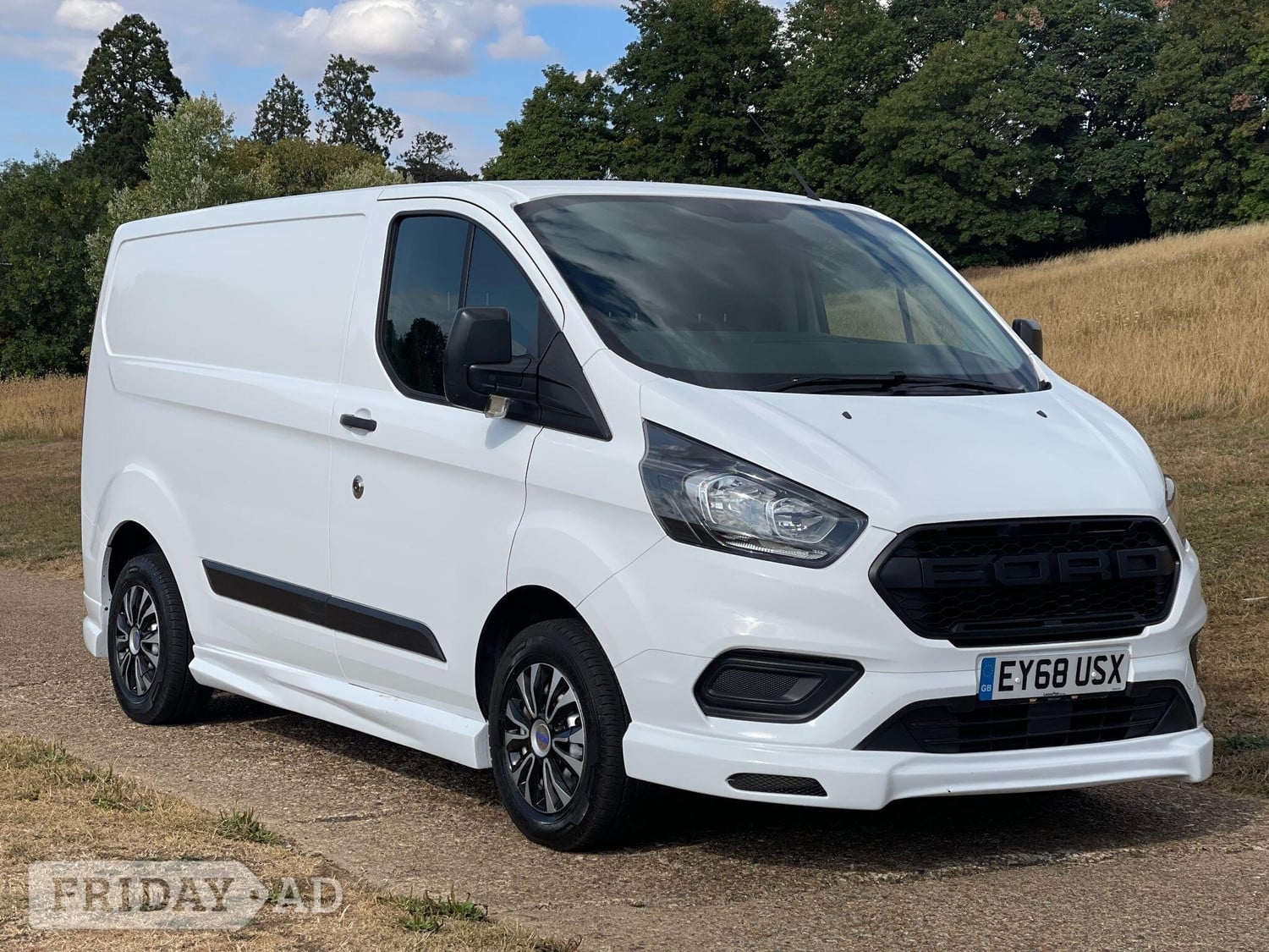 [ berth ]Ford Transit Custom