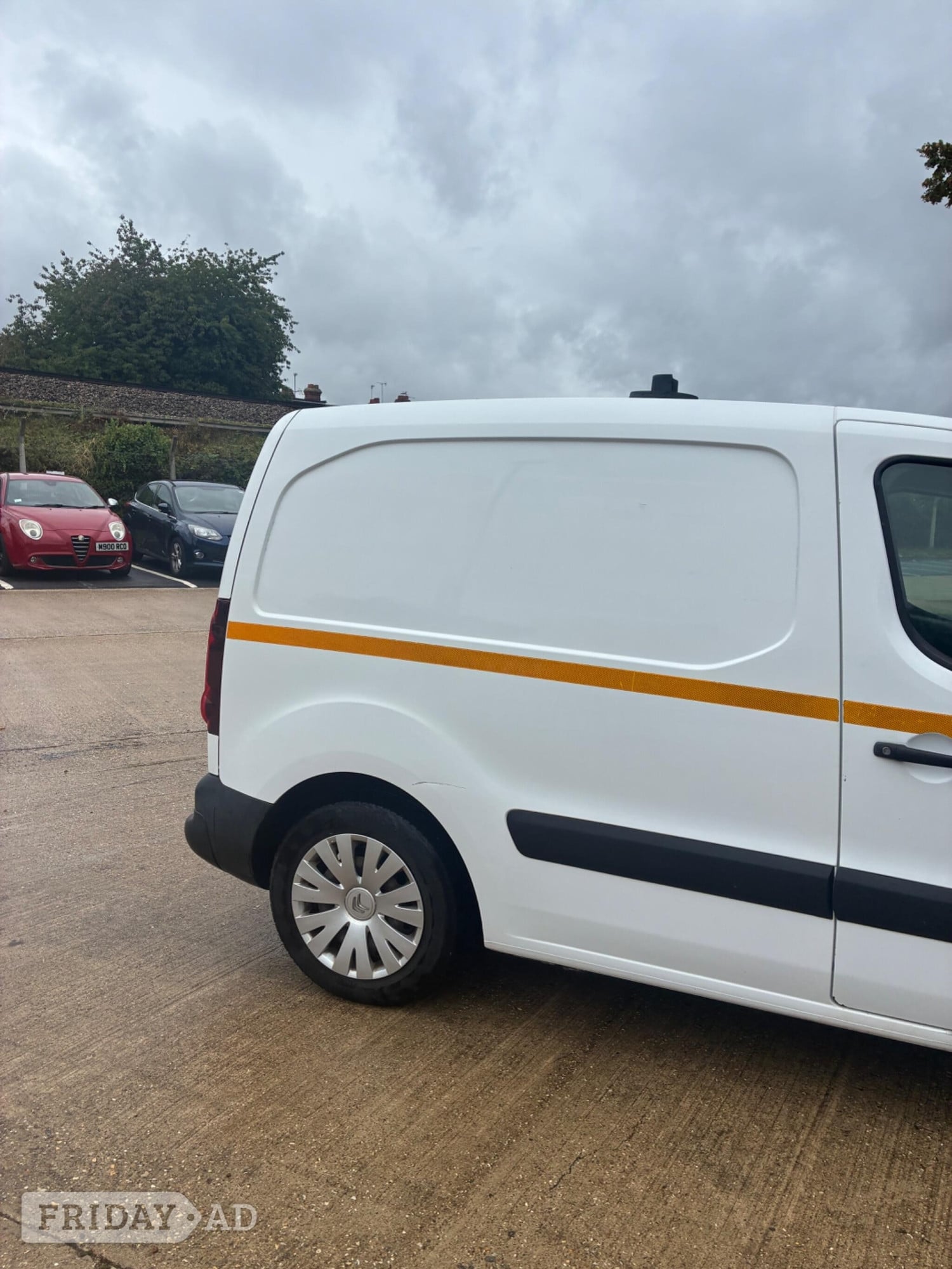 Citroen Berlingo 2017 - Vans & Commercial Vehicles in Reading