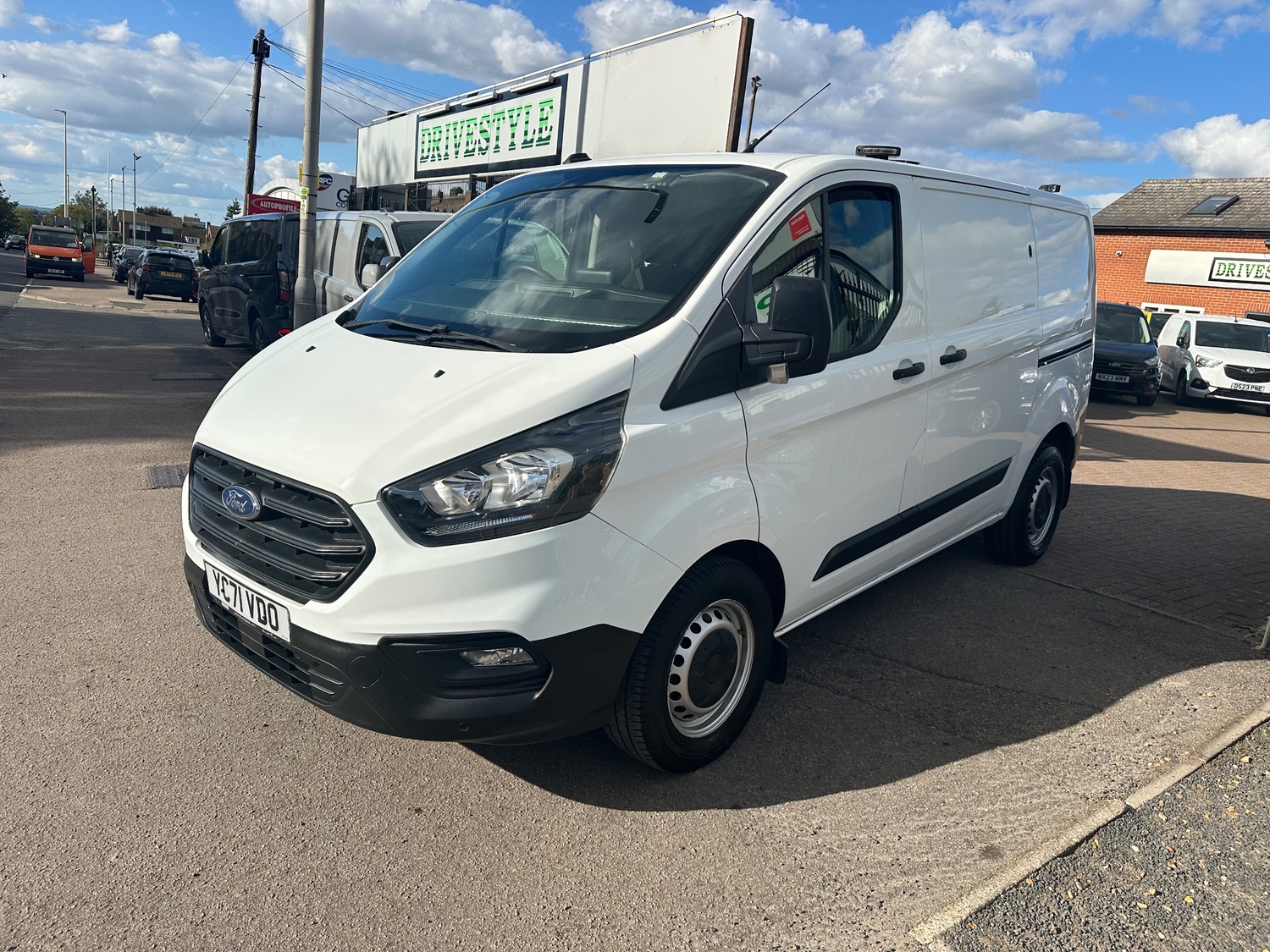 [ berth ]Ford Transit Custom